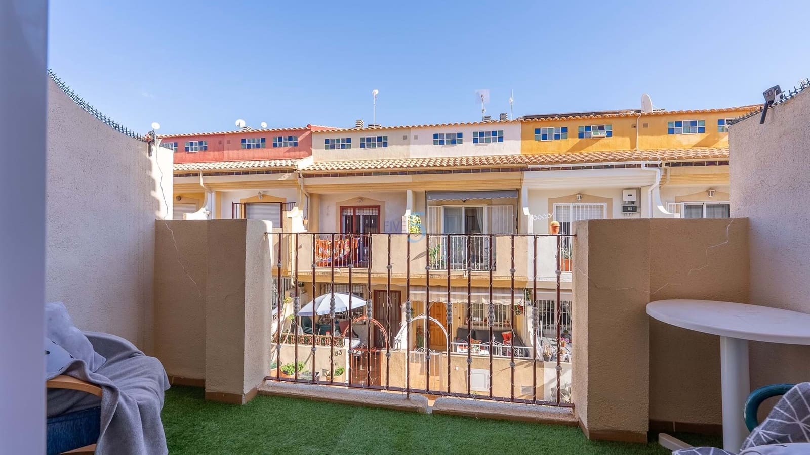 3 bedroom Townhouse for sale in Playa Flamenca with pool garage - € 189,900 (Ref: 9539090)