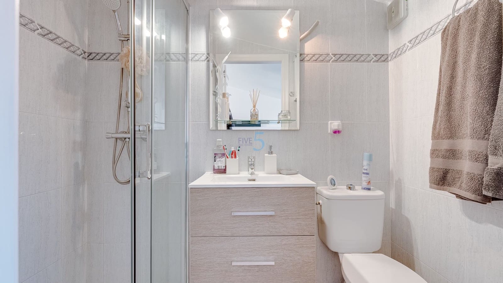 3 bedroom Townhouse for sale in Playa Flamenca with pool garage - € 189,900 (Ref: 9539090)