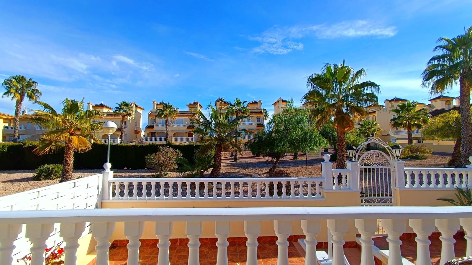 Pareado de 3 habitaciones en Rojales en venta con piscina garaje - 235.000 € (Ref: 9539682)