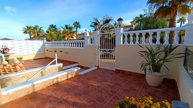 Pareado de 3 habitaciones en Rojales en venta con piscina garaje - 235.000 € (Ref: 9539682)