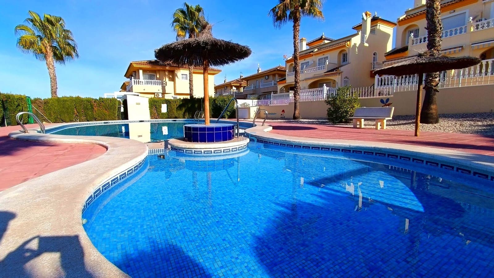 Pareado de 3 habitaciones en Rojales en venta con piscina garaje - 235.000 € (Ref: 9539682)