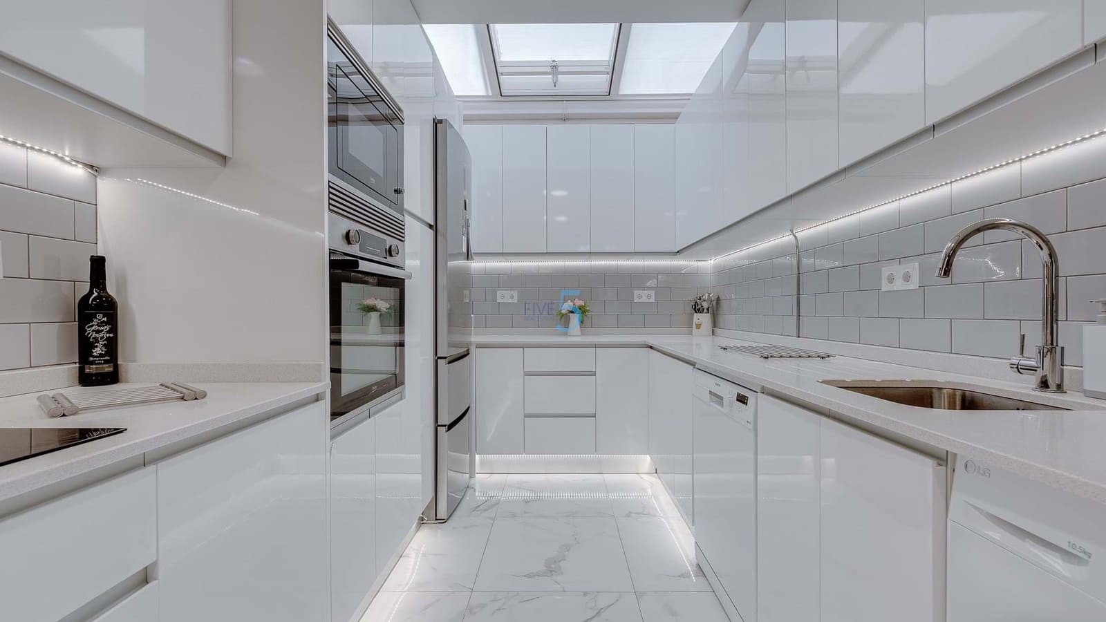 3 bedroom Apartment for sale in Vistabella with pool - € 215,000 (Ref: 9539683)