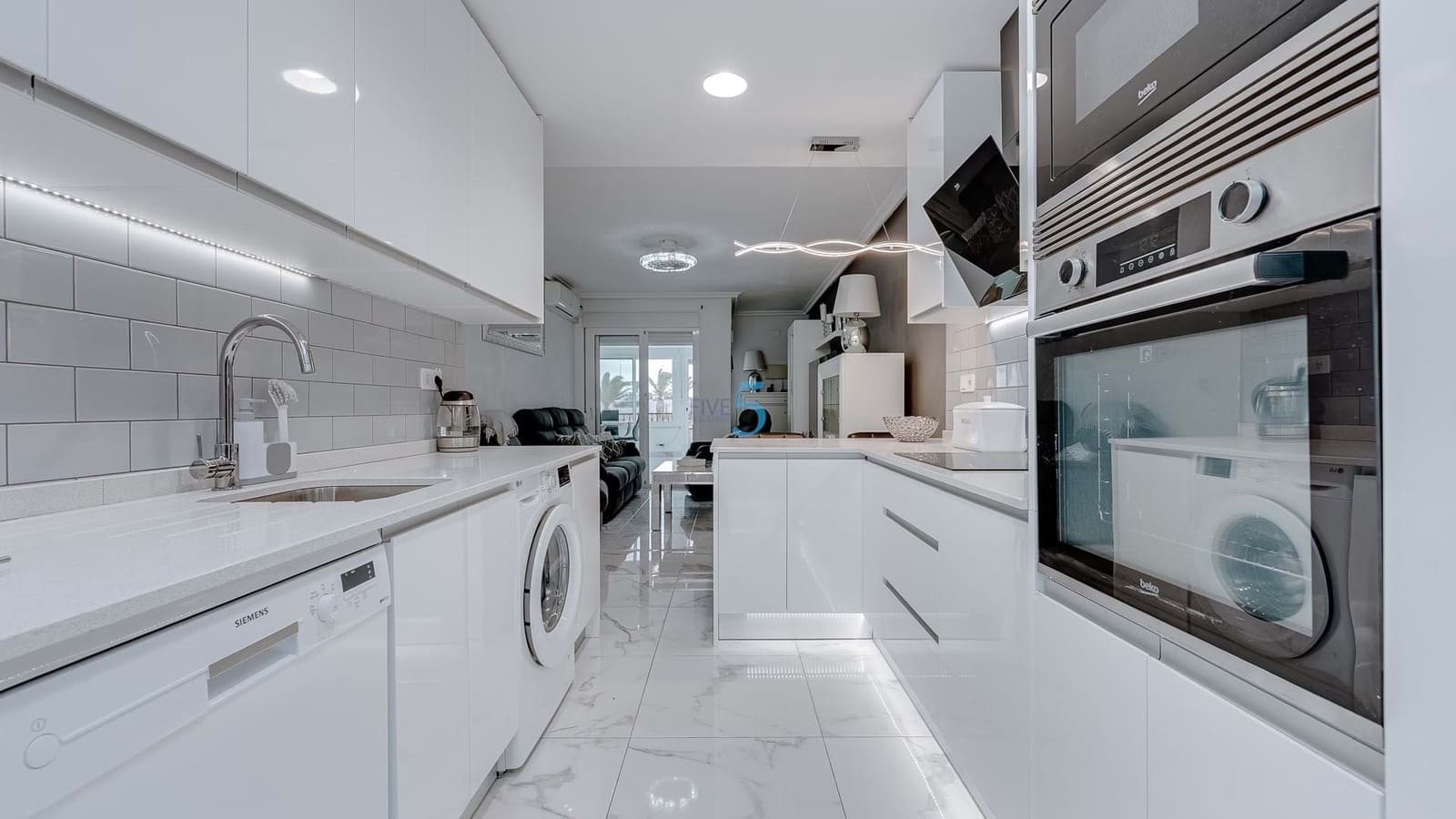 3 bedroom Apartment for sale in Vistabella with pool - € 215,000 (Ref: 9539683)