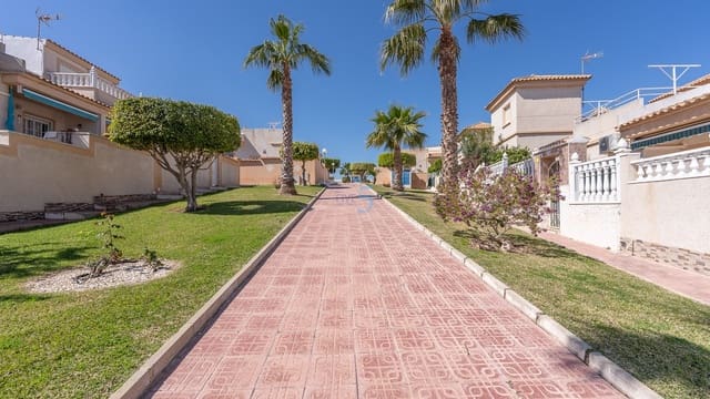 3 makuuhuone Omakotitalo myytävänä paikassa Los Altos mukana uima-altaan - 179 900 € (Ref: 9539910)