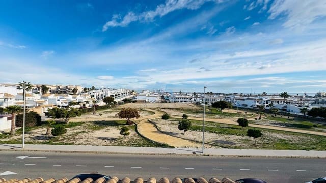 2 sypialnia Dom na sprzedaż w Punta Prima, Orihuela z basenem garażem - 220 000 € (Ref: 9539914)