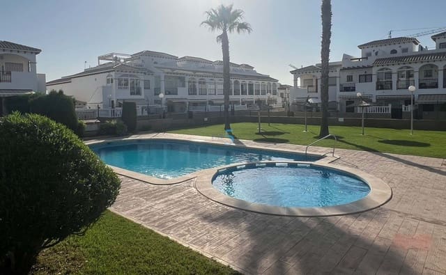 2 sypialnia Dom na sprzedaż w Punta Prima, Orihuela z basenem garażem - 220 000 € (Ref: 9539914)