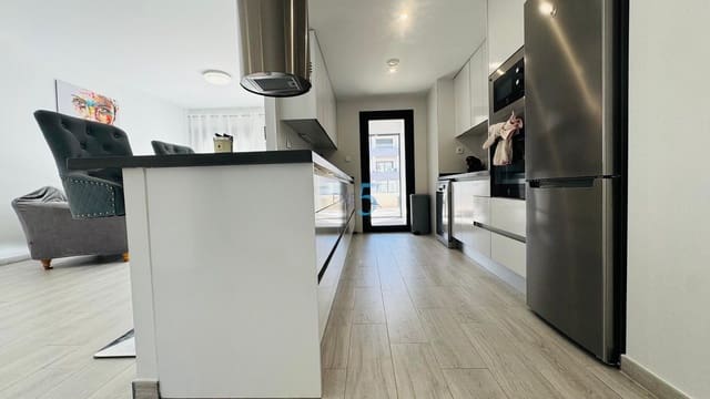 Apartamento de 3 habitaciones en Villamartin, Orihuela en venta con piscina garaje - 360.000 € (Ref: 9542781)