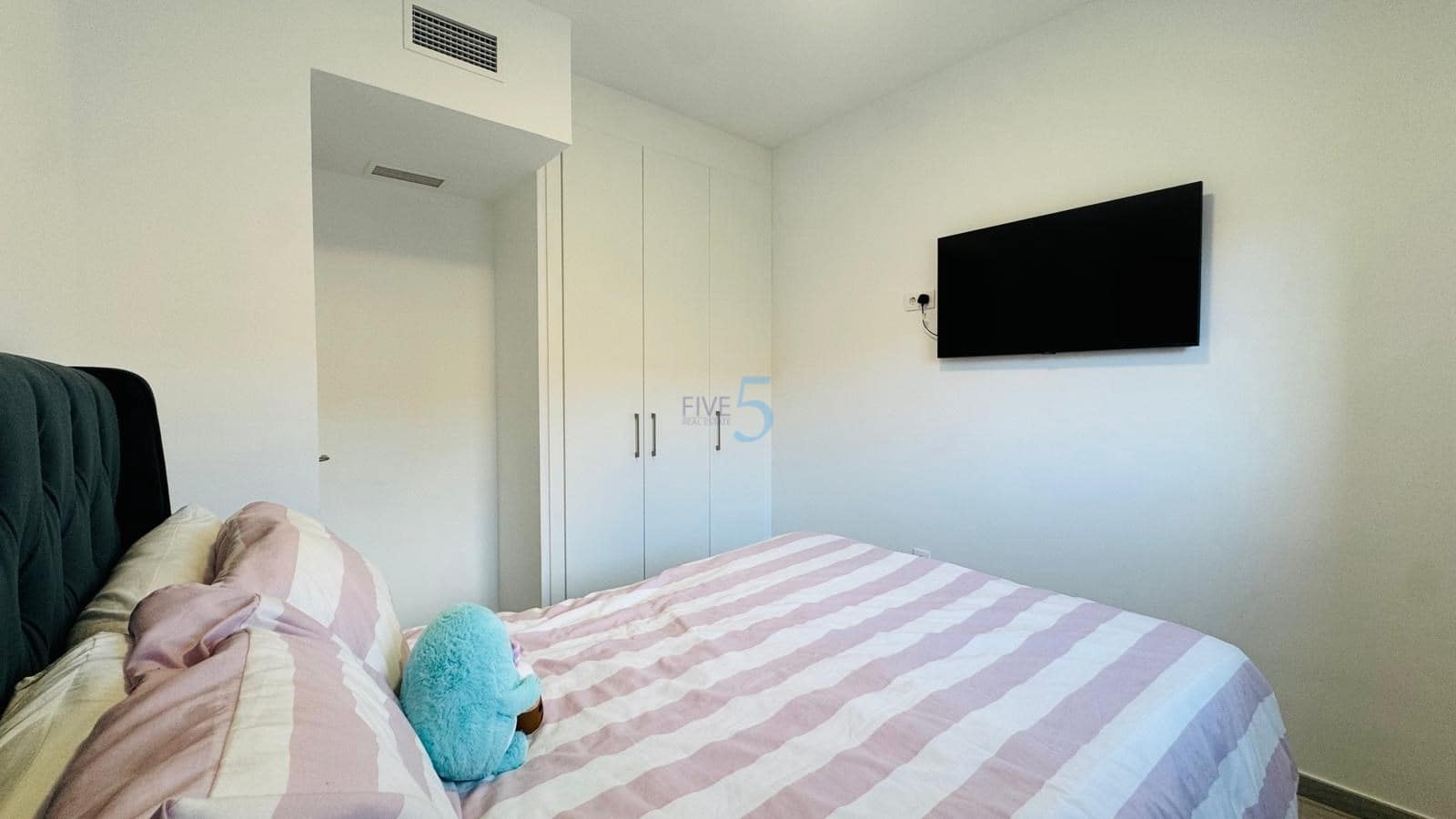 Apartamento de 3 habitaciones en Villamartin en venta con piscina garaje - 360.000 € (Ref: 9542781)