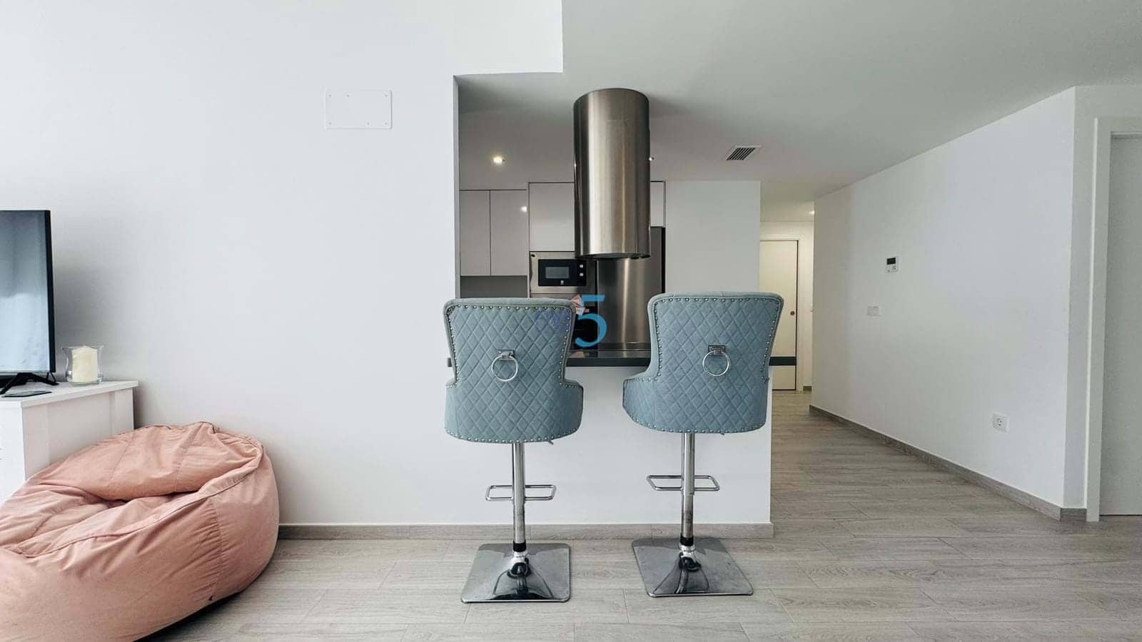 Apartamento de 3 habitaciones en Villamartin en venta con piscina garaje - 360.000 € (Ref: 9542781)