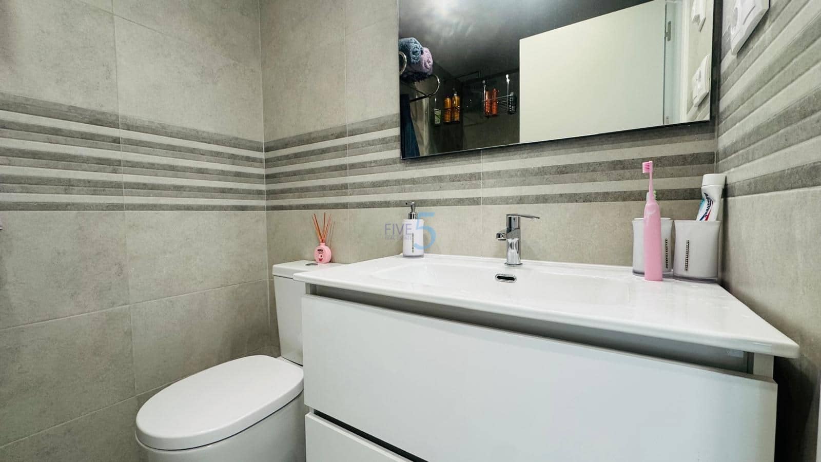 Apartamento de 3 habitaciones en Villamartin en venta con piscina garaje - 360.000 € (Ref: 9542781)