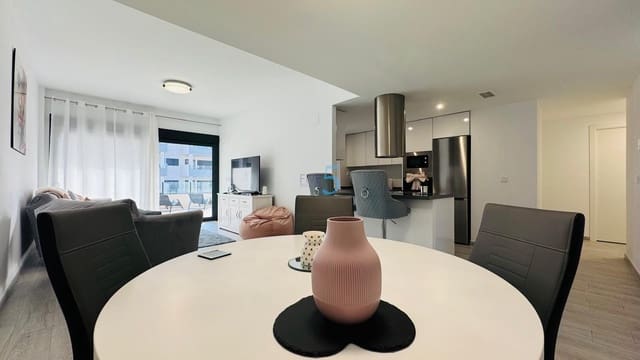 Apartamento de 3 habitaciones en Villamartin, Orihuela en venta con piscina garaje - 360.000 € (Ref: 9542781)