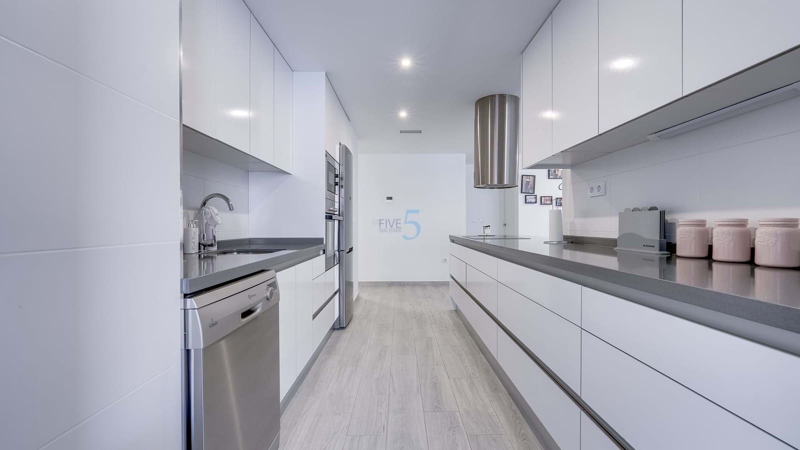 3 bedroom Apartment for sale in Villamartin with pool garage - € 350,000 (Ref: 9542781)