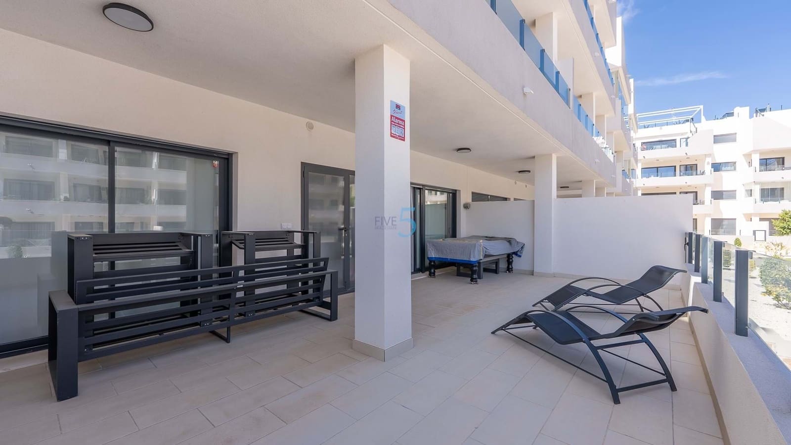 3 bedroom Apartment for sale in Villamartin with pool garage - € 350,000 (Ref: 9542781)