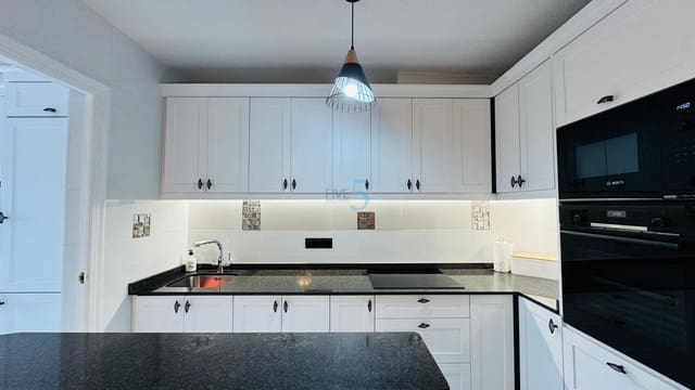 Casa de 3 habitaciones en Villamartin, Orihuela en venta con piscina - 299.900 € (Ref: 9542782)