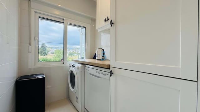 Casa de 3 habitaciones en Villamartin, Orihuela en venta con piscina - 299.900 € (Ref: 9542782)