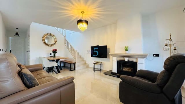 Casa de 3 habitaciones en Villamartin, Orihuela en venta con piscina - 299.900 € (Ref: 9542782)