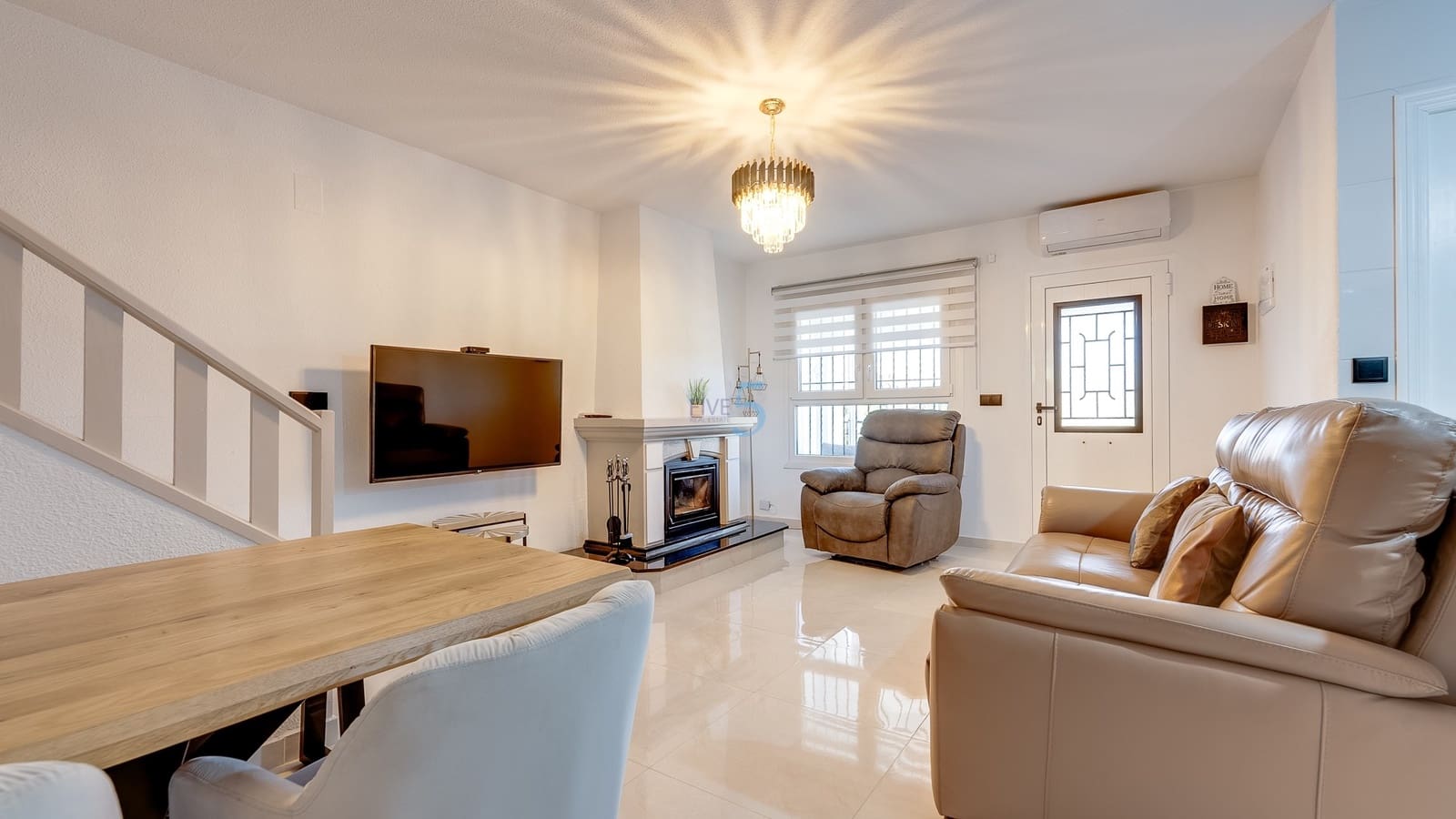 3 bedroom Townhouse for sale in Villamartin with pool - € 299,900 (Ref: 9542782)