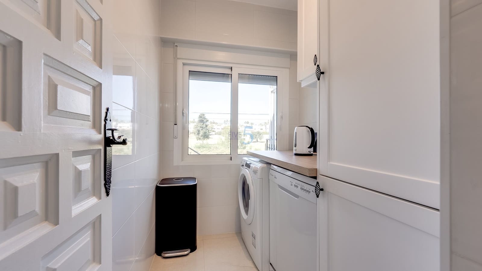 3 bedroom Townhouse for sale in Villamartin with pool - € 299,900 (Ref: 9542782)