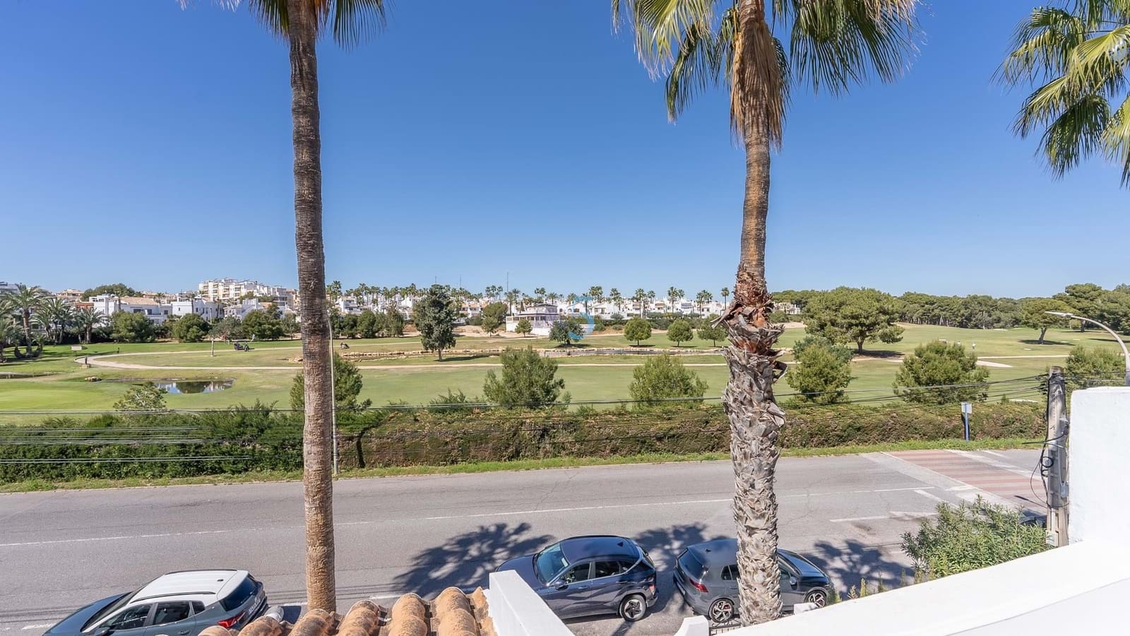 3 bedroom Townhouse for sale in Villamartin with pool - € 299,900 (Ref: 9542782)