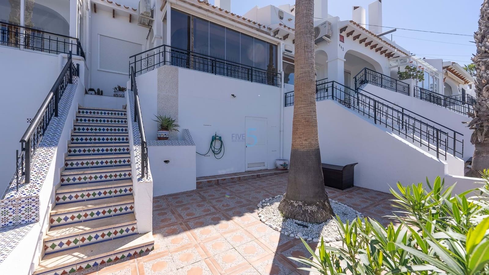 3 bedroom Townhouse for sale in Villamartin with pool - € 299,900 (Ref: 9542782)