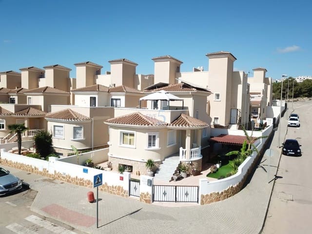 4 makuuhuone Huvila myytävänä paikassa San Miguel de Salinas mukana uima-altaan - 300 000 € (Ref: 9550153)