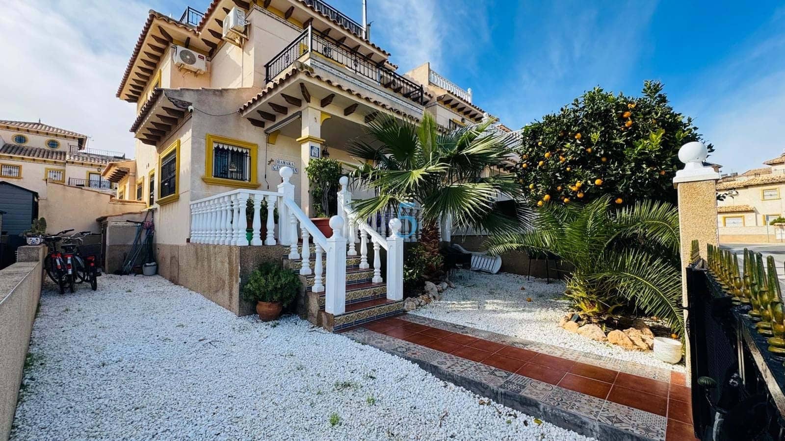 2 Zimmer Haus zu verkaufen in La Zenia mit Pool - 245.000 € (Ref: 9553189)