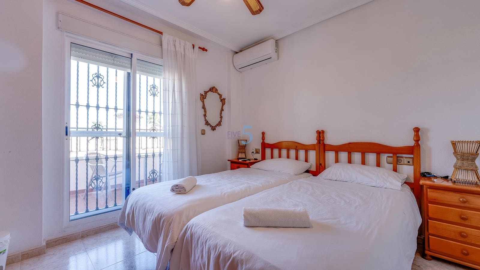 2 sypialnia Dom na sprzedaż w La Zenia z basenem - 230 000 € (Ref: 9553189)