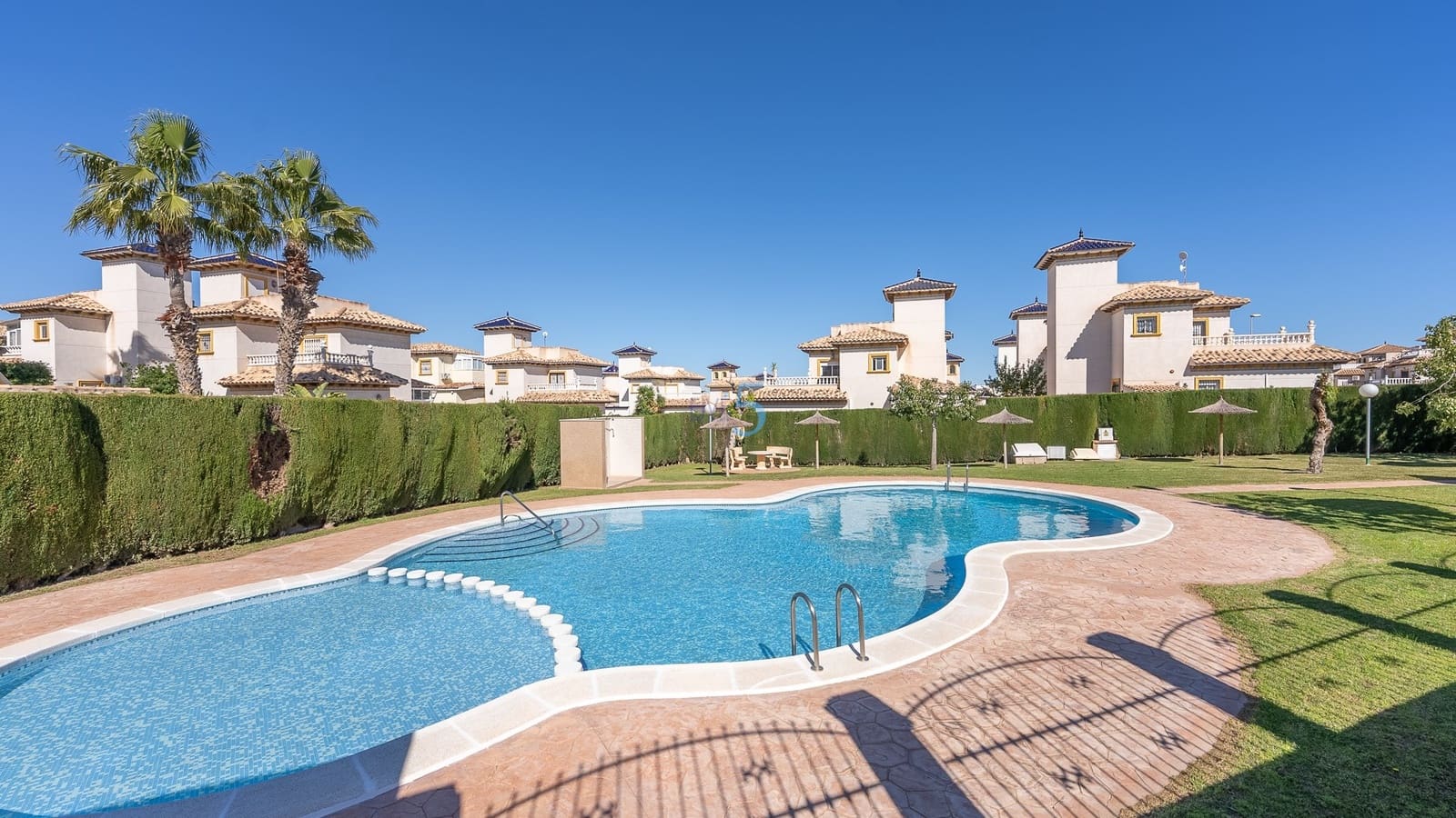 2 sypialnia Dom na sprzedaż w La Zenia z basenem - 230 000 € (Ref: 9553189)