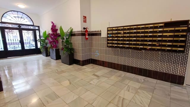 1 sovrum Lägenhet till salu i Torrevieja - 118 000 € (Ref: 9557335)