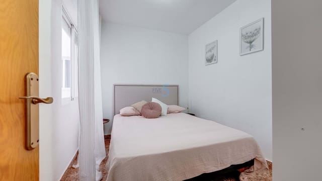 1 slaapkamer Appartement te koop in Torrevieja - € 113.000 (Ref: 9557335)