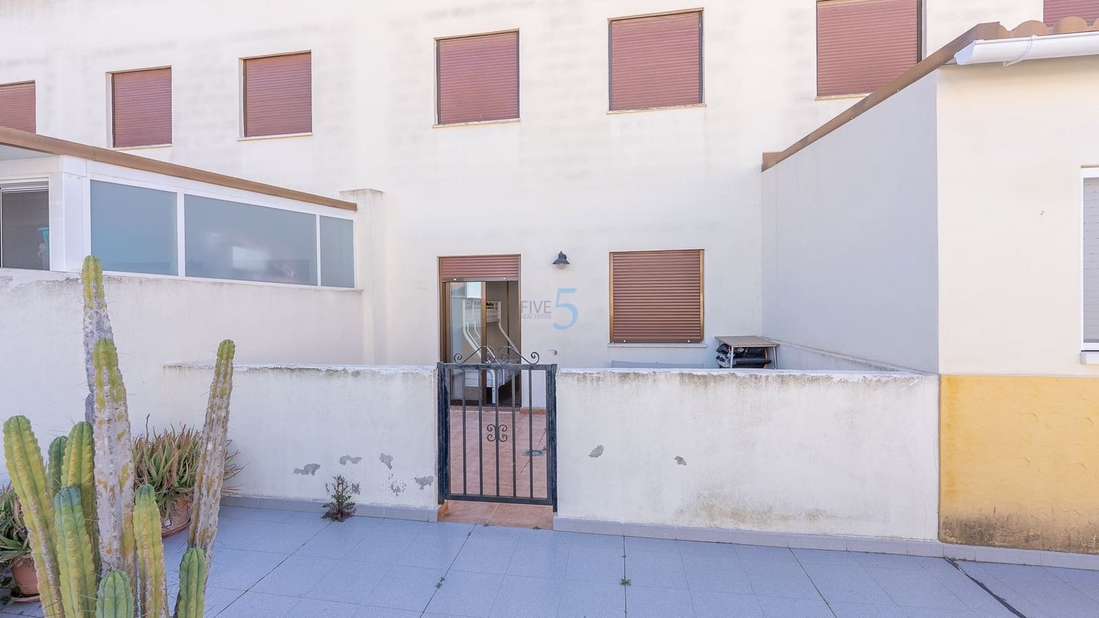 2 bedroom Apartment for sale in San Fulgencio with pool - € 140,000 (Ref: 9559758)