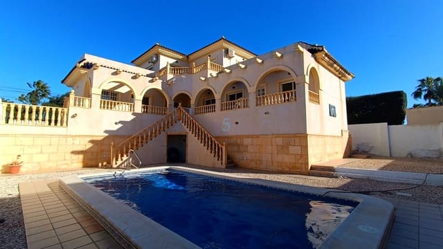 5 soveværelse Villa til salg i Ciudad Quesada, Rojales med swimmingpool - € 499.995 (Ref: 9563786)