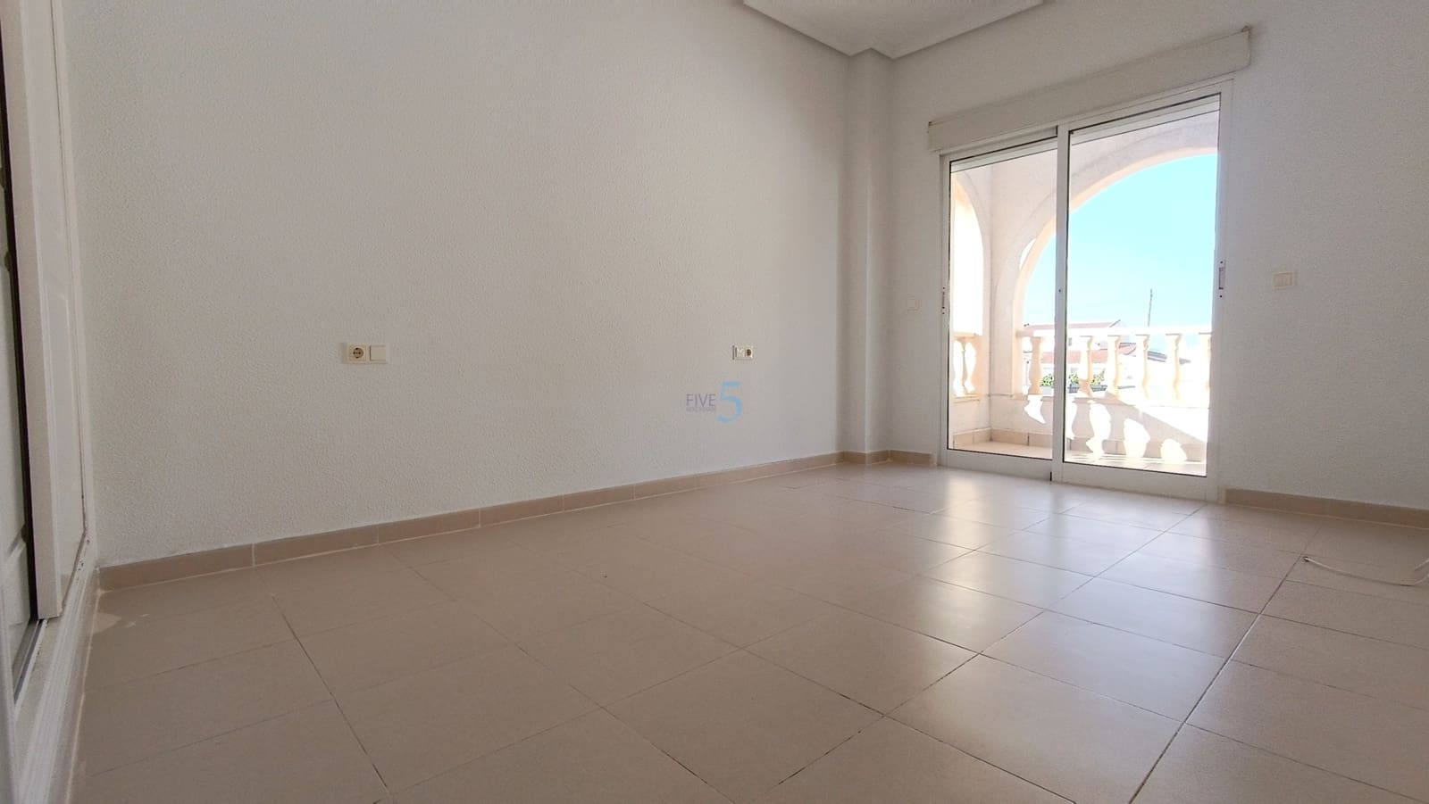 5 soveværelse Villa til salg i Ciudad Quesada med swimmingpool - € 499.995 (Ref: 9563786)