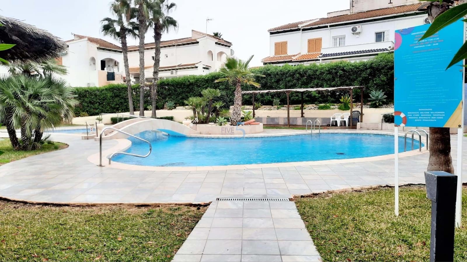 Studio til salg i La Mata med swimmingpool - € 118.000 (Ref: 9569269)