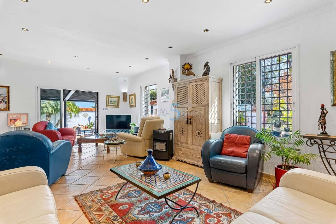 4 sypialnia Willa na sprzedaż w Daya Nueva z basenem garażem - 595 000 € (Ref: 9569270)