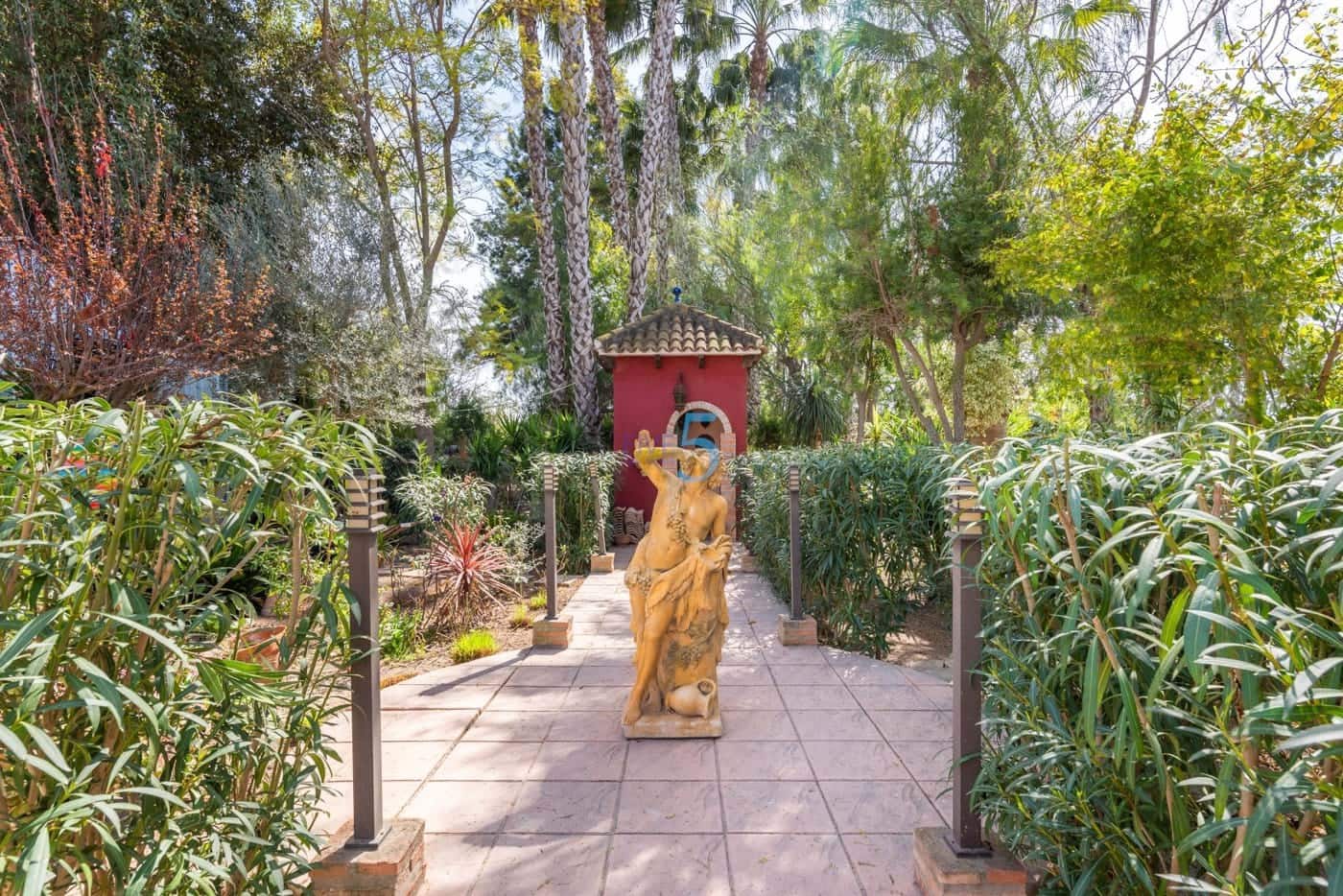 4 sypialnia Willa na sprzedaż w Daya Nueva z basenem garażem - 595 000 € (Ref: 9569270)