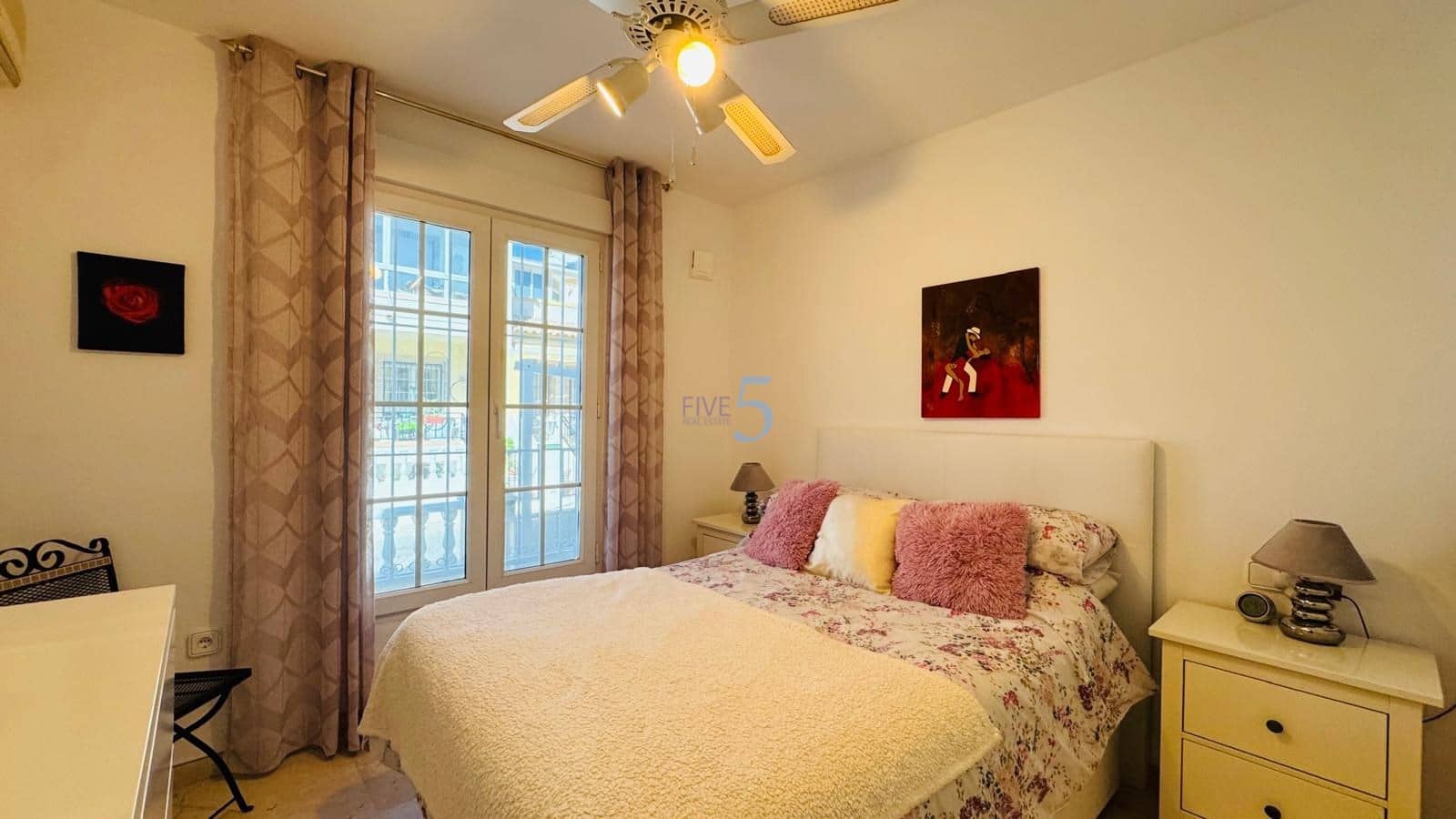 3 makuuhuone Huvila myytävänä paikassa Playa Flamenca mukana uima-altaan 
autotalli - 359 900 € (Ref: 9570345)