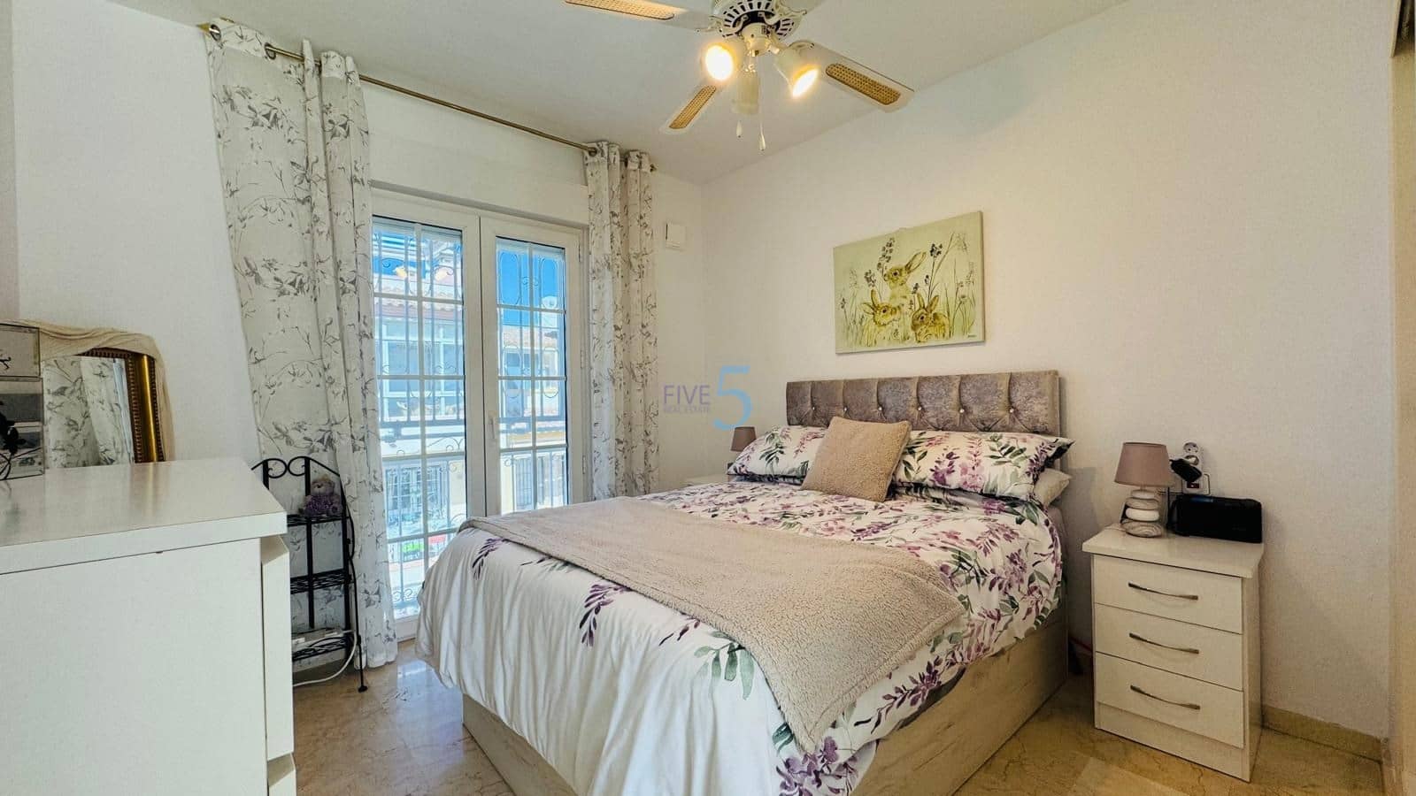 3 makuuhuone Huvila myytävänä paikassa Playa Flamenca mukana uima-altaan 
autotalli - 359 900 € (Ref: 9570345)