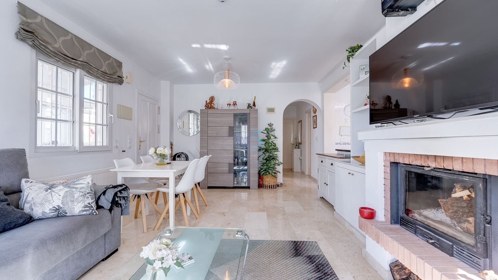 Chalet de 3 habitaciones en Playa Flamenca en venta con piscina garaje - 349.900 € (Ref: 9570345)