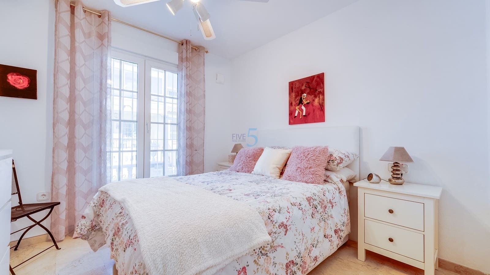 Chalet de 3 habitaciones en Playa Flamenca en venta con piscina garaje - 349.900 € (Ref: 9570345)