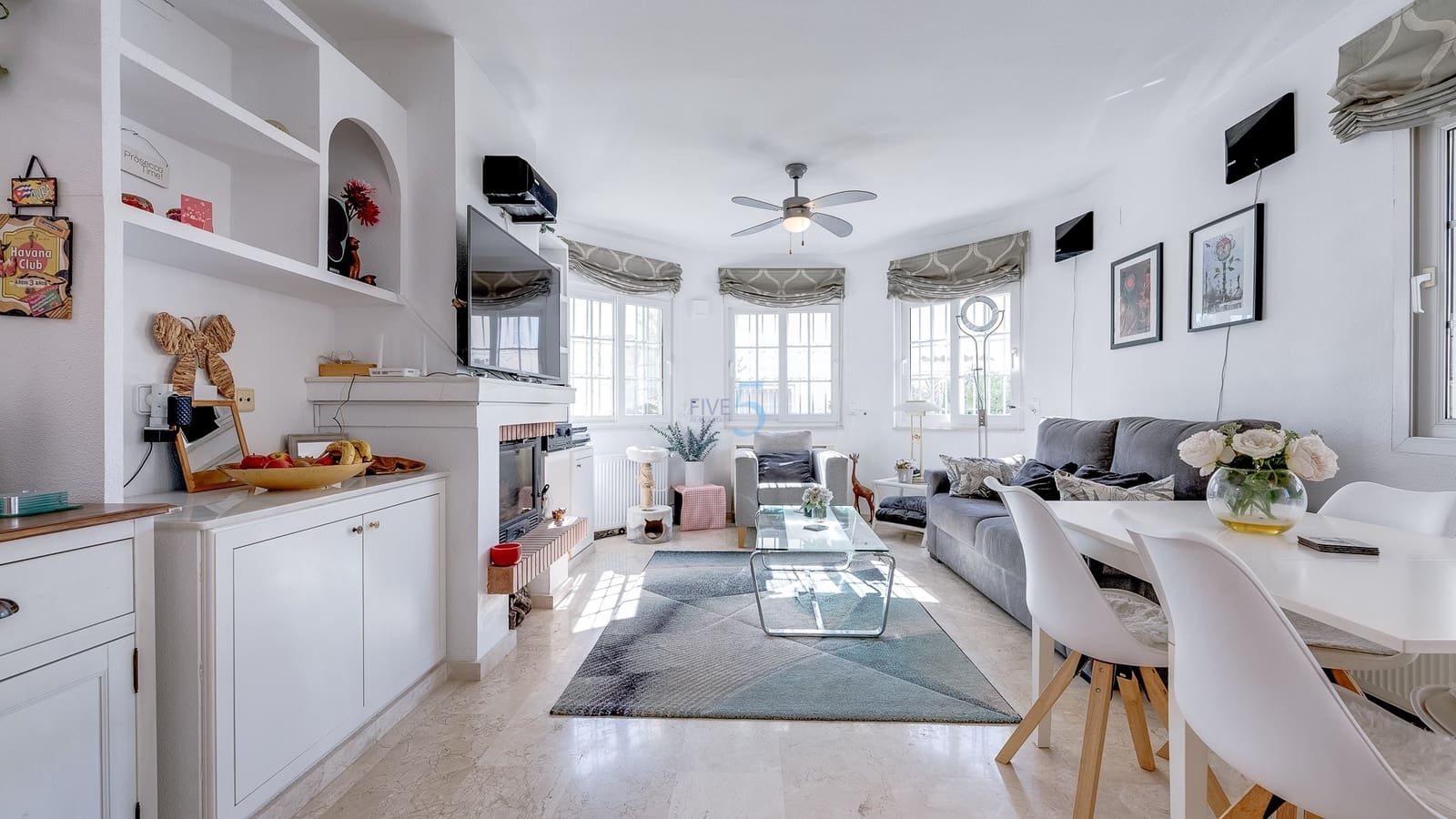 Chalet de 3 habitaciones en Playa Flamenca en venta con piscina garaje - 349.900 € (Ref: 9570345)