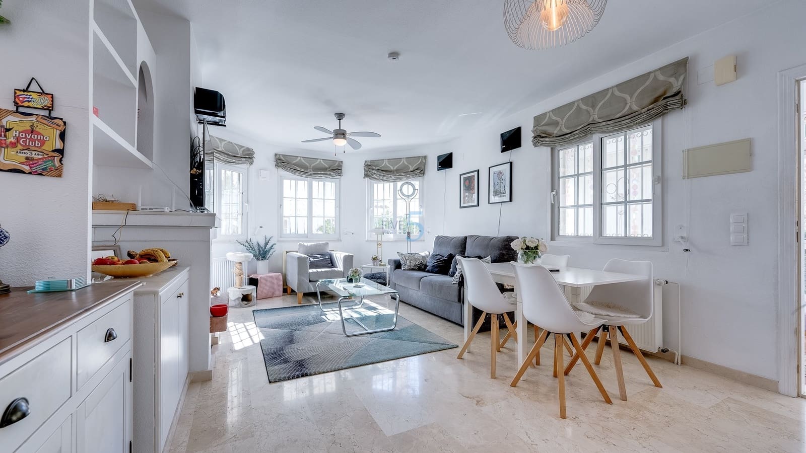 Chalet de 3 habitaciones en Playa Flamenca en venta con piscina garaje - 349.900 € (Ref: 9570345)