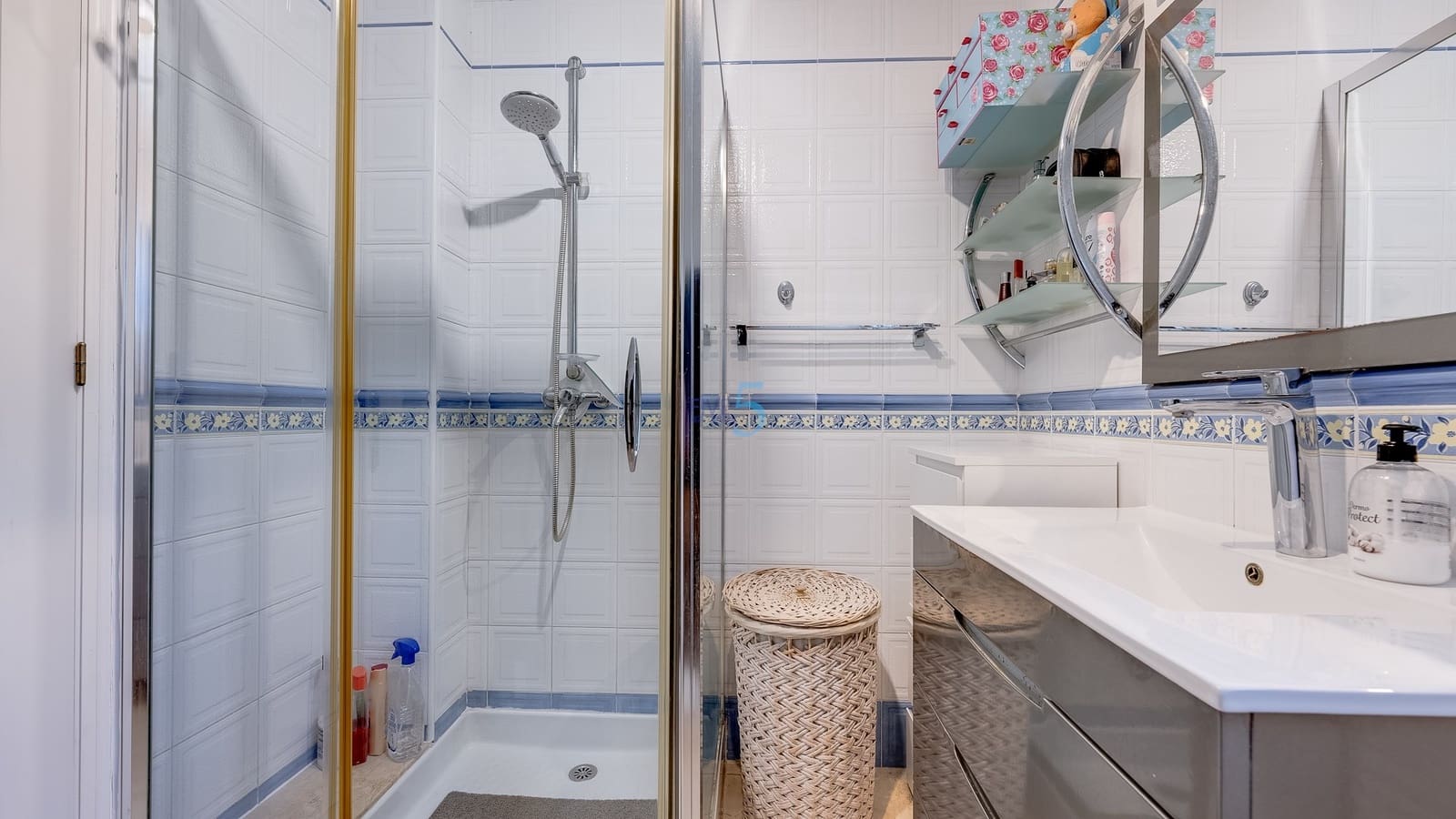 Chalet de 3 habitaciones en Playa Flamenca en venta con piscina garaje - 349.900 € (Ref: 9570345)