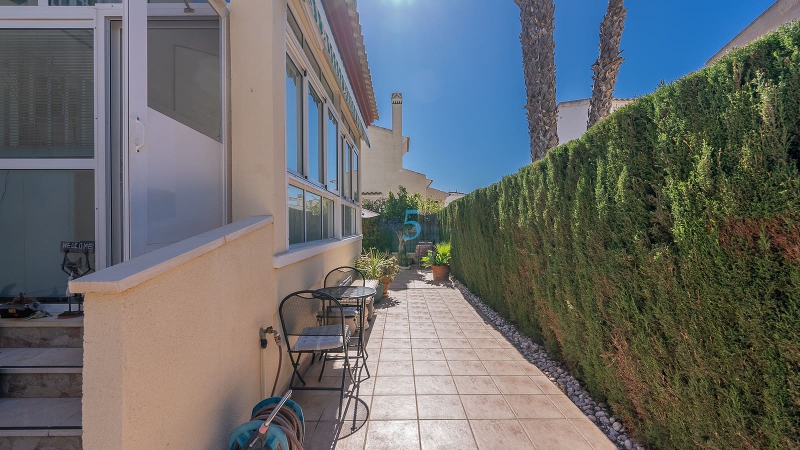 Chalet de 3 habitaciones en Playa Flamenca en venta con piscina garaje - 349.900 € (Ref: 9570345)