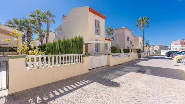 3 soverom Villa til salgs i Playa Flamenca, Orihuela med svømmebasseng garasje - € 349 900 (Ref: 9570345)