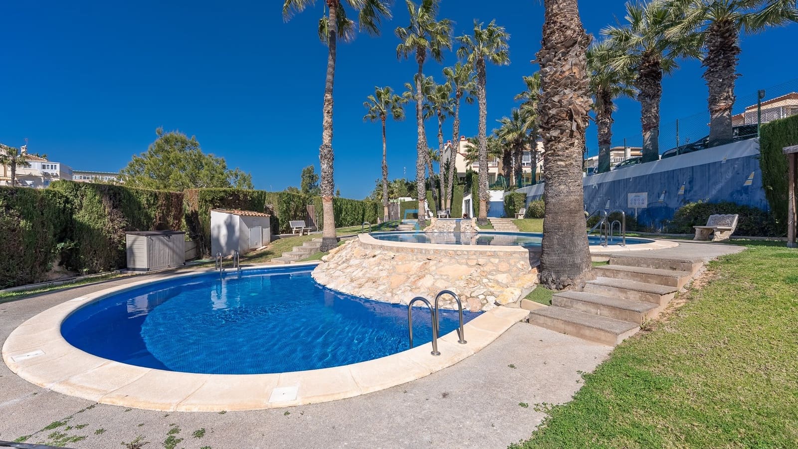 Chalet de 3 habitaciones en Playa Flamenca en venta con piscina garaje - 349.900 € (Ref: 9570345)