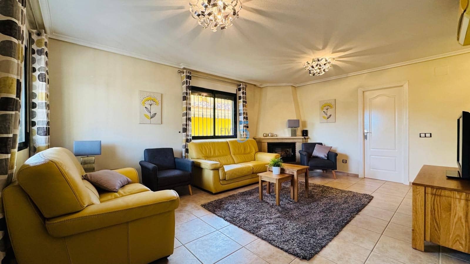 3 chambre Villa/Maison à vendre à Villamartin avec piscine garage - 329 000 € (Ref: 9570346)