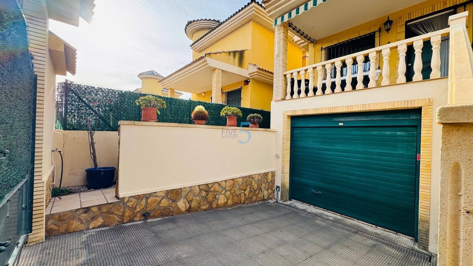 3 chambre Villa/Maison à vendre à Villamartin avec piscine garage - 329 000 € (Ref: 9570346)