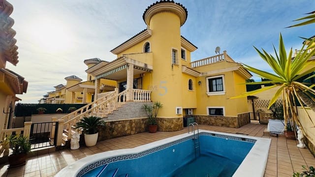 3 chambre Villa/Maison à vendre à Villamartin, Orihuela avec piscine garage - 329 000 € (Ref: 9570346)