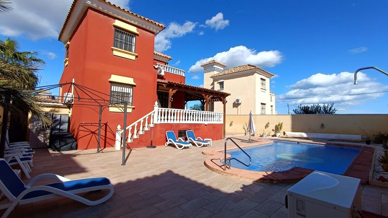 3 bedroom Villa for sale in Lo Crispin with pool - € 349,995 (Ref: 9571990)